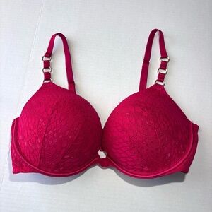 Victoria’s Secret Very Sexy Push-up Bra Red Lace Gold Ring Straps Size 38C NWOT